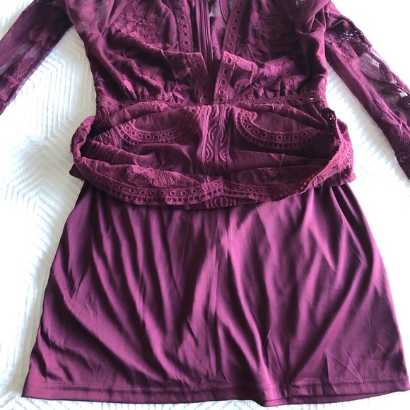 Lace Dress - Picture 2 of 7